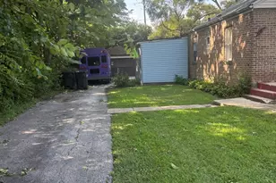 3743 W 135th St, Robbins, IL 60472 - Photo 6