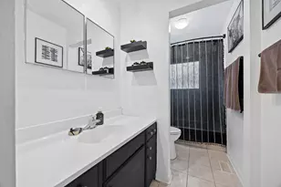 637 S Beverly Ave, Addison, IL 60101 - Photo 18