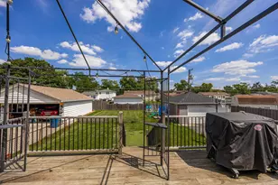 637 S Beverly Ave, Addison, IL 60101 - Photo 30