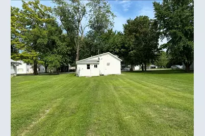 422 N Main Street, Gilman, IL 60938 - Photo 4