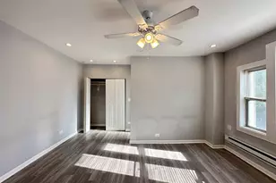 4735 N Beacon St, Chicago, IL 60640 - Photo 14