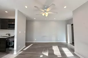 4735 N Beacon St, Chicago, IL 60640 - Photo 8