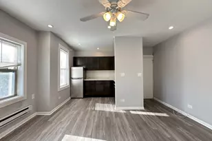 4735 N Beacon St, Chicago, IL 60640 - Photo 10