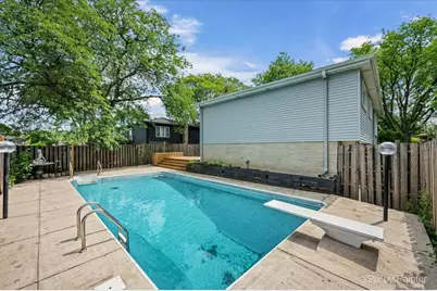 555 Figard Lane, Des Plaines, IL 60016 - Photo 30