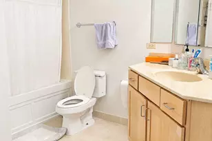 222 N Columbus Dr, Chicago, IL 60601 - Photo 12