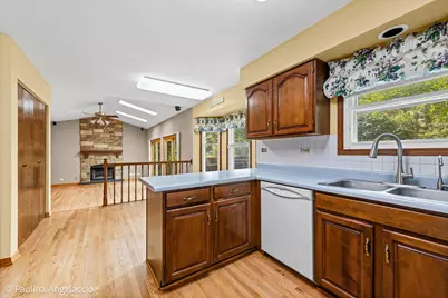 1408 Village Court, Buffalo Grove, IL 60089 - Photo 4