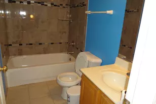 1035 Deer Creek Rd, Carpentersville, IL 60110 - Photo 38