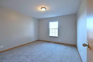 19 E Pineview Dr, Round Lake Park, IL 60073 - Photo 26