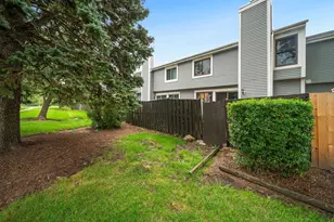 1984 Dunmore Pl, Hoffman Estates, IL 60169 - Photo 20