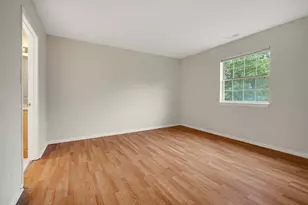 29 N Park Blvd, Streamwood, IL 60107 - Photo 10