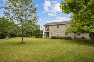 29 N Park Blvd, Streamwood, IL 60107 - Photo 18