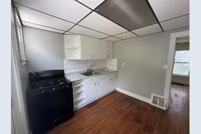 647 Hardin Avenue #A, Aurora, IL 60506 - Photo 2