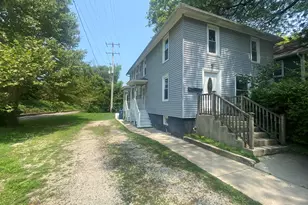 647 Hardin Ave, Aurora, IL 60506 - Photo 1