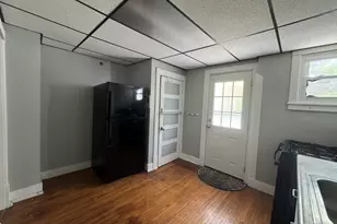 647 Hardin Ave, Aurora, IL 60506 - Photo 4