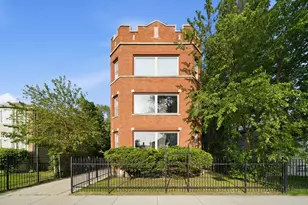 7435 S Euclid Ave, Chicago, IL 60649 - Photo 2