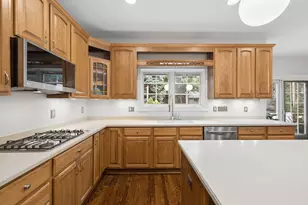 5709 Lenox Rd, Lisle, IL 60532 - Photo 12