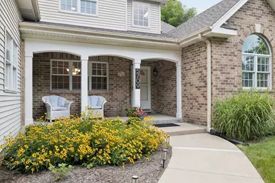 5709 Lenox Road, Lisle, IL 60532 - Photo 2