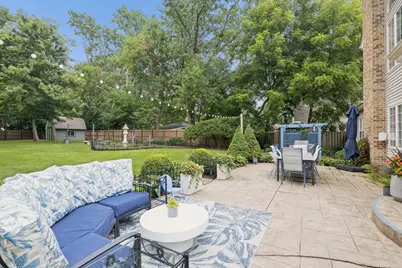 5709 Lenox Road, Lisle, IL 60532 - Photo 8