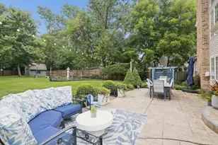 5709 Lenox Rd, Lisle, IL 60532 - Photo 8