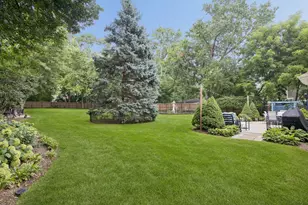 5709 Lenox Rd, Lisle, IL 60532 - Photo 6