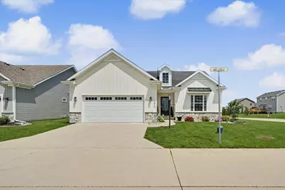 3916 Bay Circle #3916, Champaign, IL 61822 - Photo 2