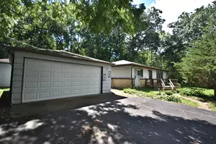 34W615 Illinois St, Saint Charles, IL 60174 - Photo 2