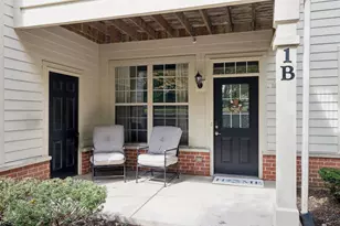 1032 Swift Rd, Glen Ellyn, IL 60137 - Photo 2