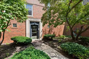 2422 W Farragut Ave, Chicago, IL 60625 - Photo 2