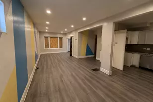 7921 S Ridgeland Ave, Chicago, IL 60617 - Photo 2