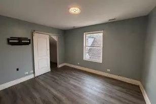 7921 S Ridgeland Ave, Chicago, IL 60617 - Photo 8