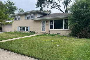 865 E 165th St, South Holland, IL 60473 - Photo 2