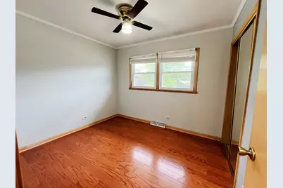 865 E 165th Street, South Holland, IL 60473 - Photo 8