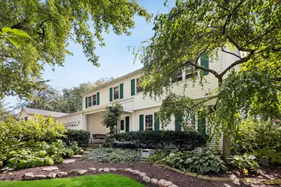 27W215 Oakwood Street, Winfield, IL 60190 - Photo 2