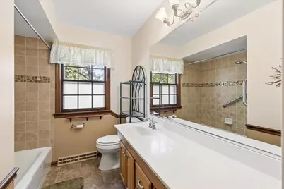 27W215 Oakwood Street, Winfield, IL 60190 - Photo 22