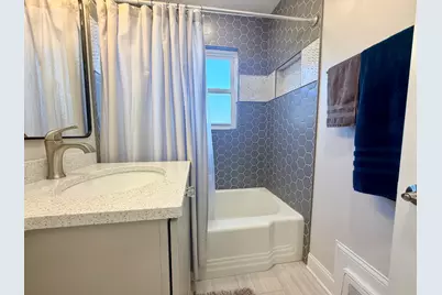 9439 S Saint Louis Avenue, Evergreen Park, IL 60805 - Photo 20