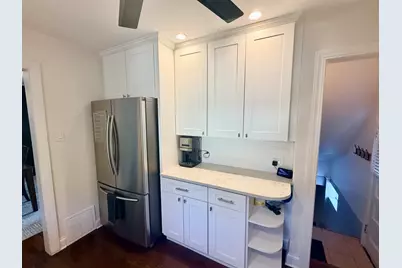 9439 S Saint Louis Avenue, Evergreen Park, IL 60805 - Photo 8