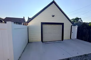 9439 S St Louis Ave, Evergreen Park, IL 60805 - Photo 36