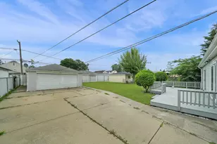 4933 S Lockwood Ave, Chicago, IL 60638 - Photo 24