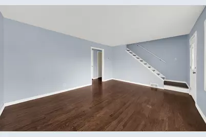4933 S Lockwood Avenue, Chicago, IL 60638 - Photo 8