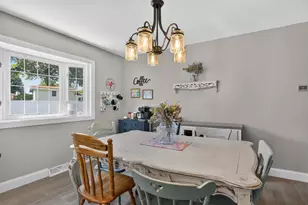 821 King Arthur Ln, Ottawa, IL 61350 - Photo 20