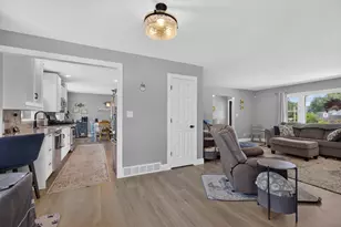 821 King Arthur Ln, Ottawa, IL 61350 - Photo 12