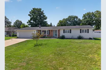 821 King Arthur Lane, Ottawa, IL 61350 - Photo 1