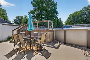 821 King Arthur Ln, Ottawa, IL 61350 - Photo 34