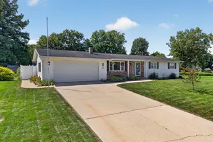 821 King Arthur Ln, Ottawa, IL 61350 - Photo 4