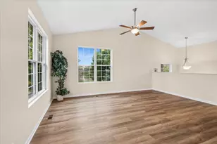 886 Cherry Creek Dr, Grayslake, IL 60030 - Photo 6