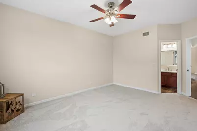 886 Cherry Creek Drive, Grayslake, IL 60030 - Photo 10
