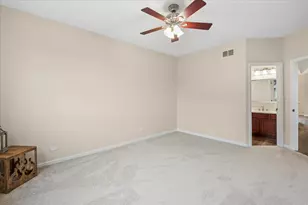 886 Cherry Creek Dr, Grayslake, IL 60030 - Photo 10