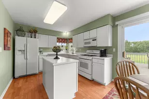 1256 Pennsbury Ln, Aurora, IL 60502 - Photo 16