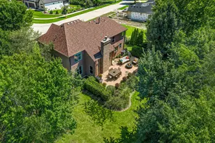 621 Sheffield Cir, Sugar Grove, IL 60554 - Photo 6