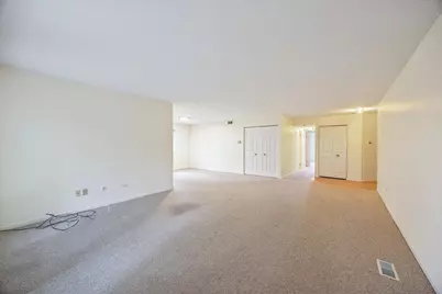 546 Banyon Lane #B, La Grange, IL 60525 - Photo 6